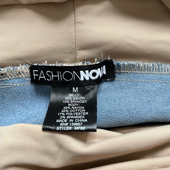 Fashion Nova maternity jeans - Picture 2 of 2